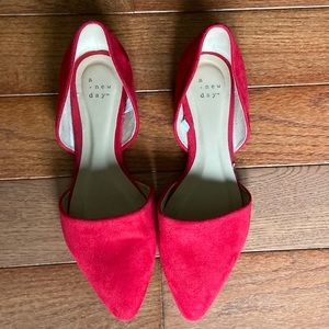 Size 7 Red flats - worn a couple of hours.  Excellent condition - no stains.